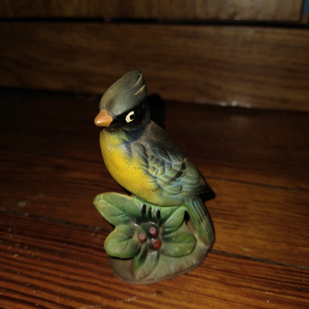 Bird figure